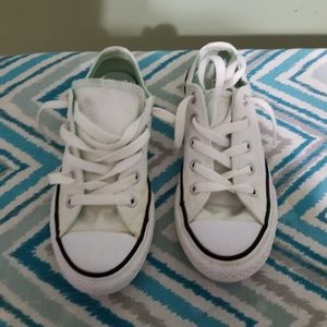 USED GIRLS ALL STAR CONVERSE SNEAKER